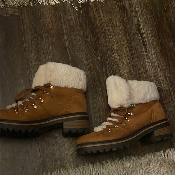 BAMBOO Tan and White Winter Boots with Plush Lining - Picture 3 of 5
